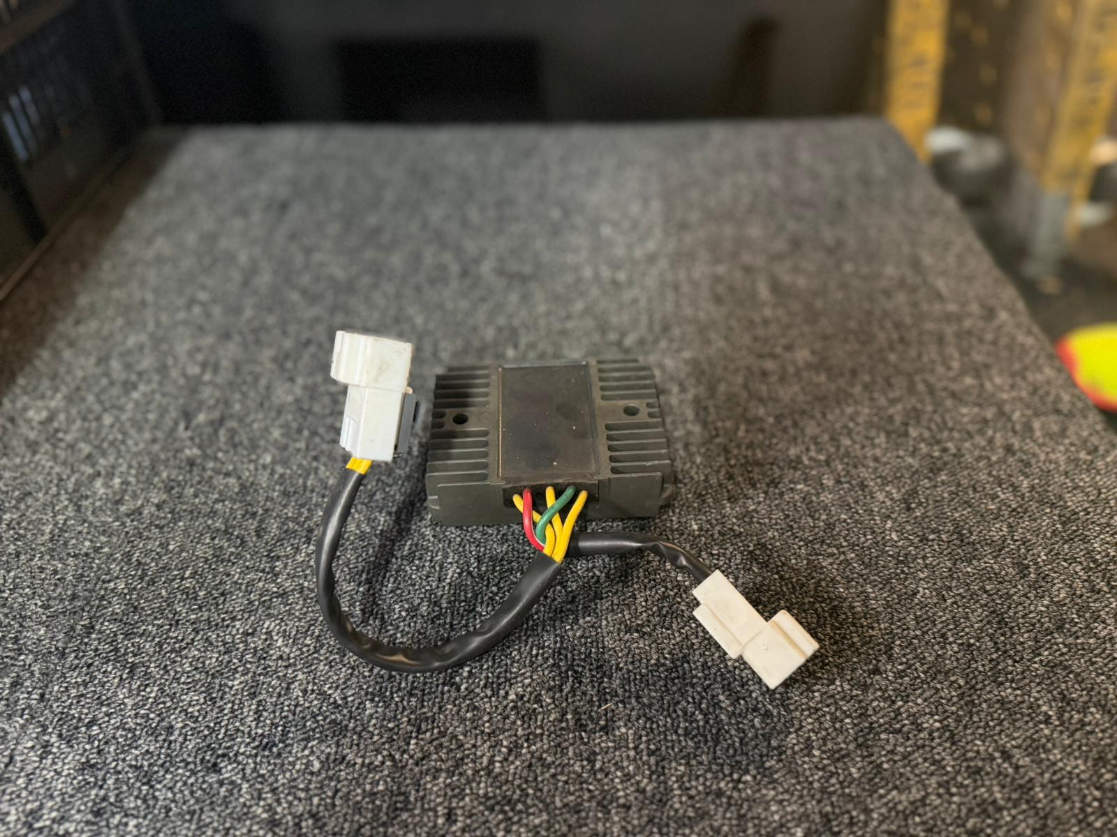 Spanningsregelaar Piaggio MP3 500 (ABS Modellen) – OEM Onderdeel