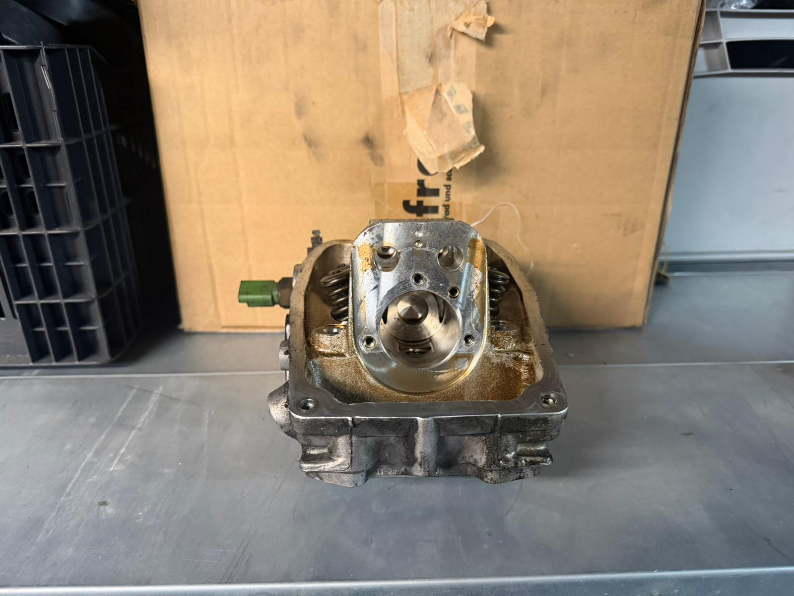 Gebruikte Cilinderkop Piaggio MP3 500 / Beverly 500 – ABS Model (Complete Kop, Ongecontroleerd)