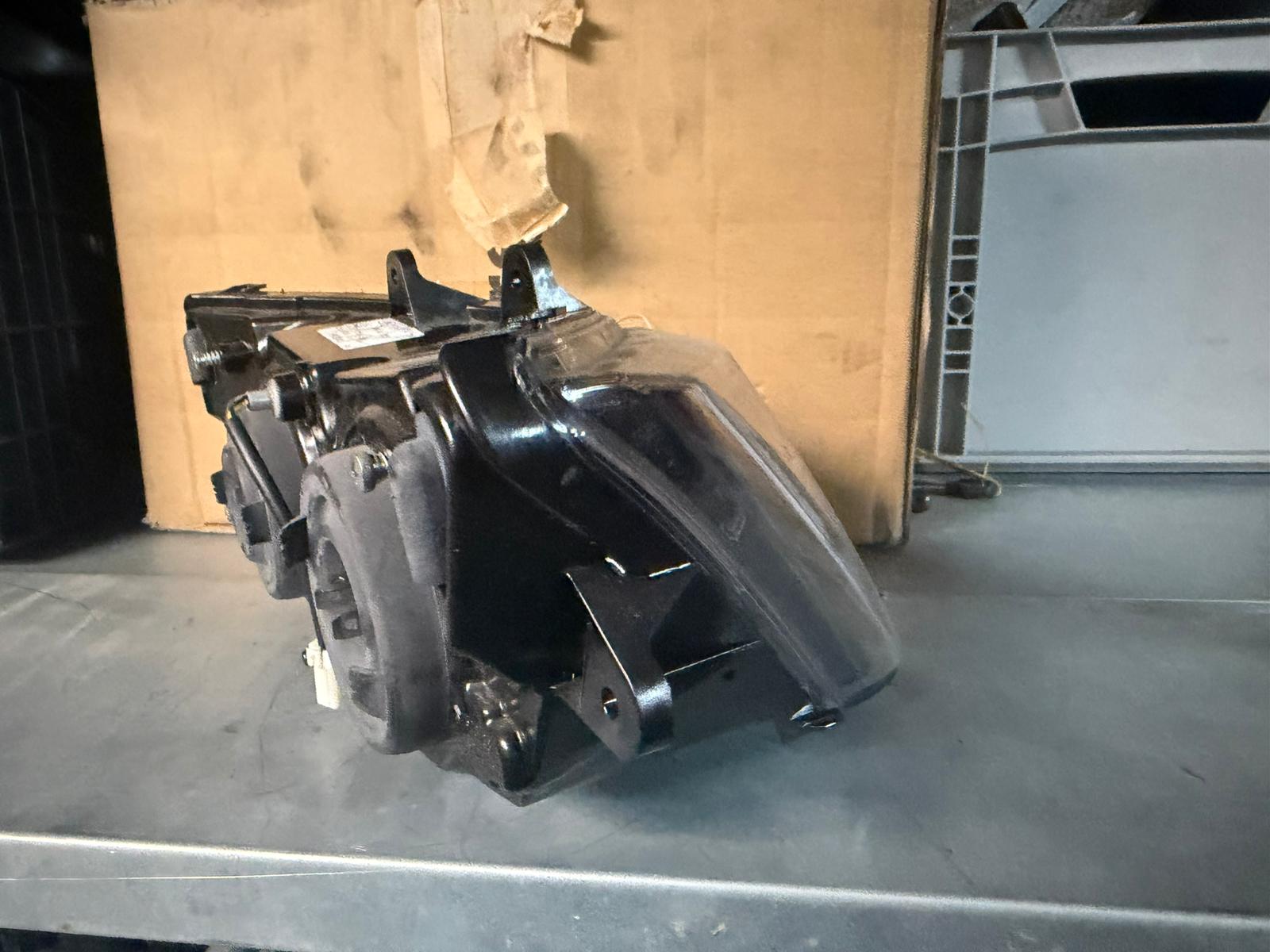 Gebruikte Koplamp Piaggio MP3 Yourban – Origineel, Getest & In Nette Staat - Afbeelding 5