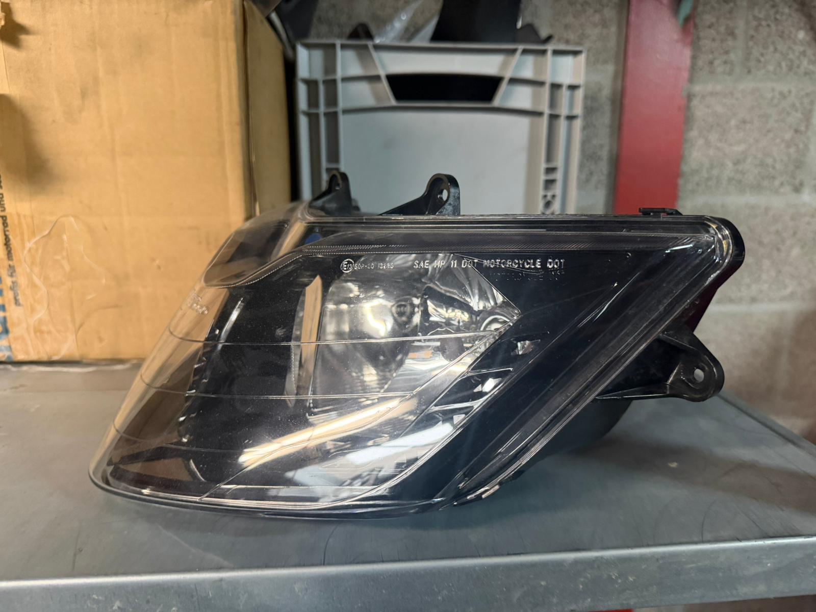 Gebruikte Koplamp Piaggio MP3 Yourban – Origineel, Getest & In Nette Staat - Afbeelding 3