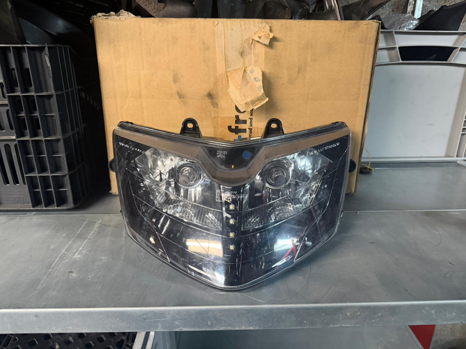 Gebruikte Koplamp Piaggio MP3 Yourban – Origineel, Getest & In Nette Staat