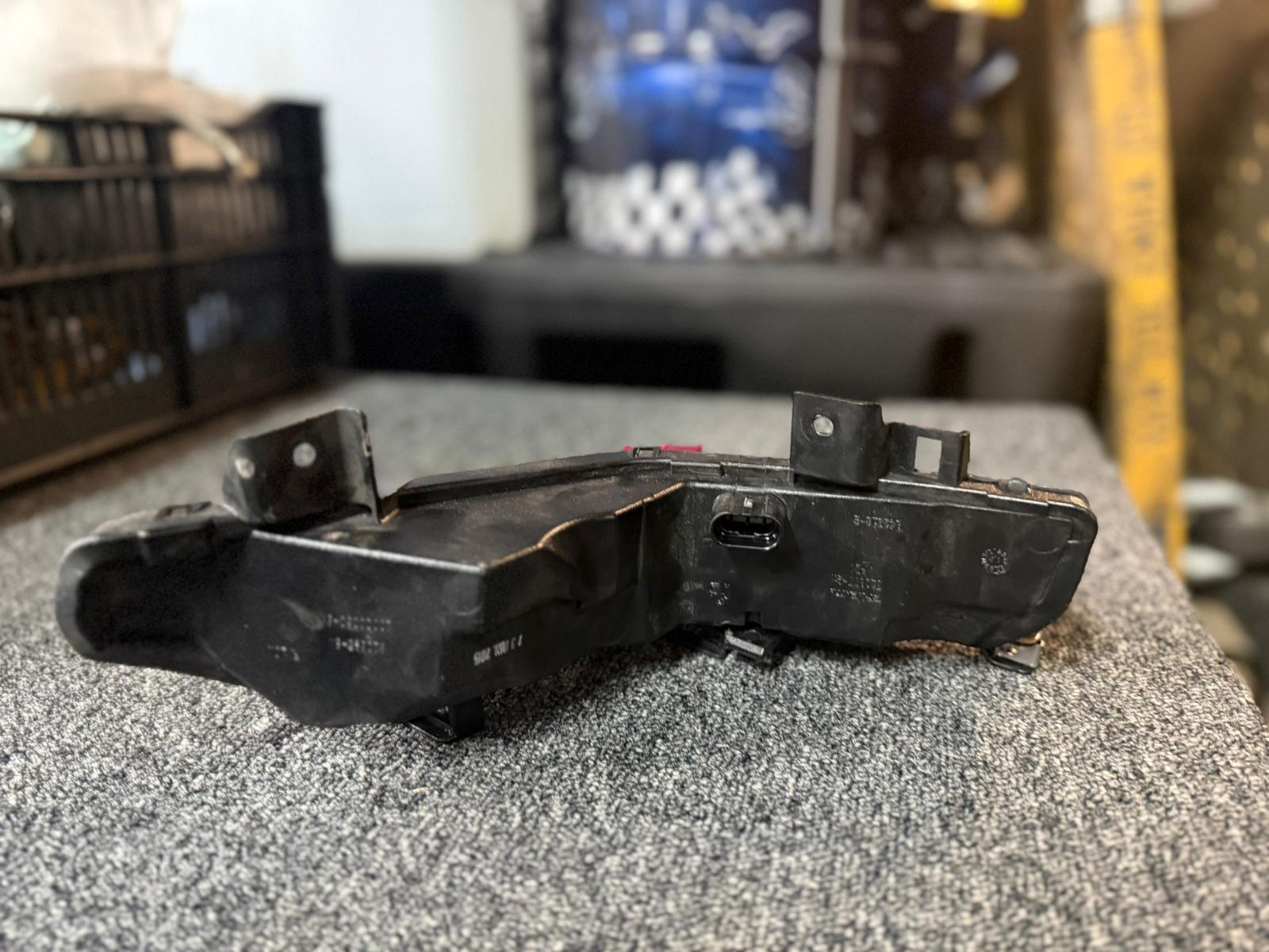 Origineel Achterlicht Rechts Piaggio MP3 ABS – Gebruikt & In Goede Staat - Afbeelding 2